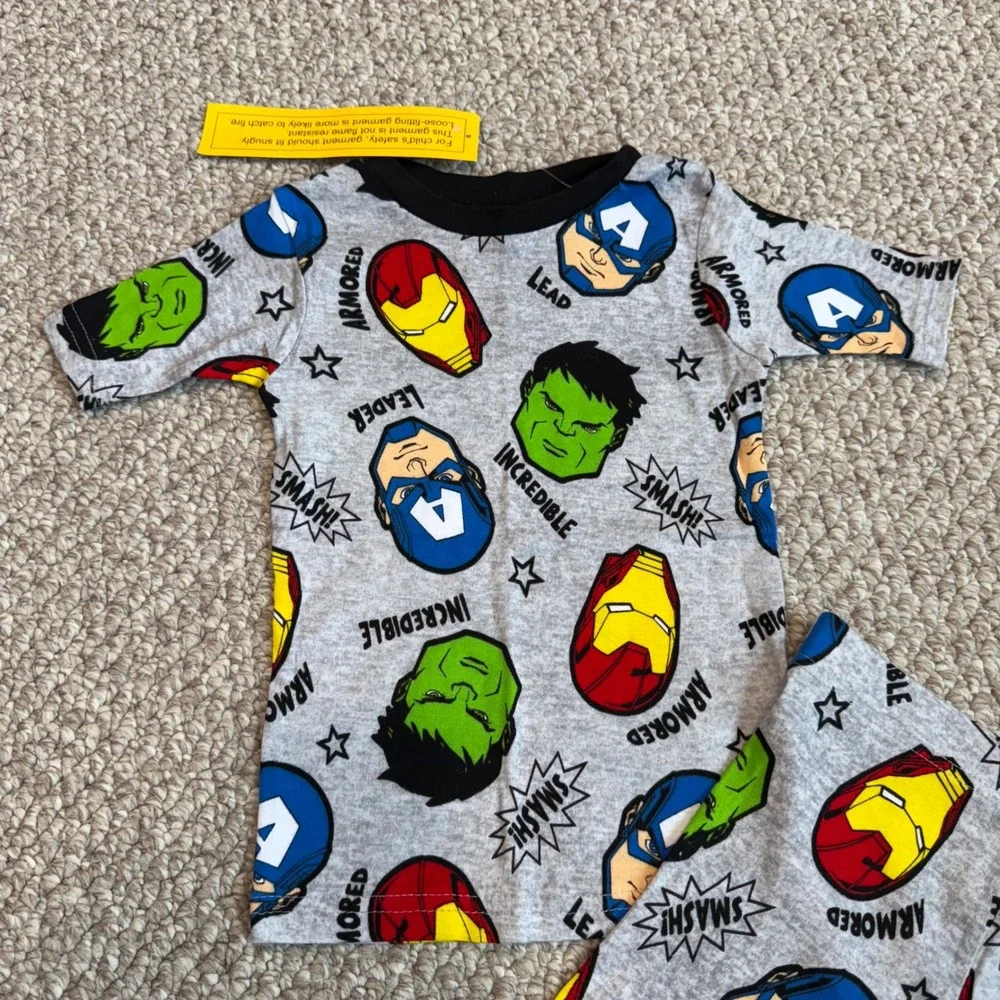 Kids Marvel Avengers Pajamas Size 6 Short Sleeve Shirt‎ Shorts Set